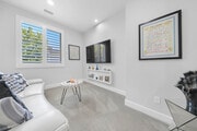 Photo - 51221 Longmeadow St House