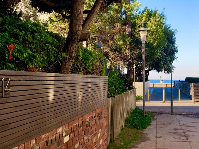 Steps to the ocean - 14 28th Ave Apartments