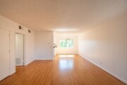 Photo - 4930 Whitsett Ave Unit 10