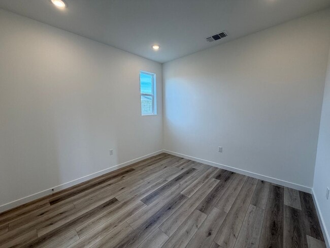 Photo - Brand New Construction in River Terrace Development!