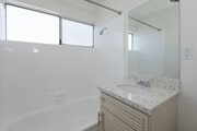 Photo - LOVELY 1BED Near Valley College! -- GREAT ... Apartments