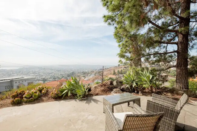 Photo - 9742 Date St