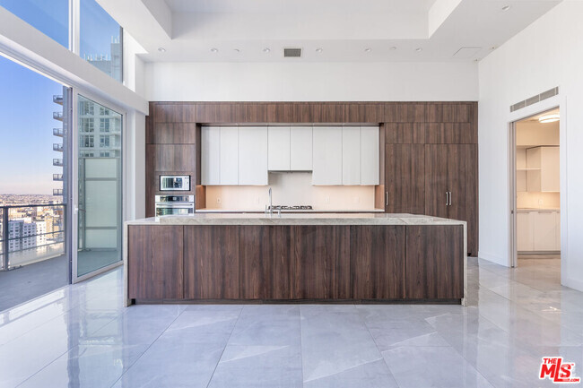Building Photo - 1201 S Hope St Unit PH 1 Rental