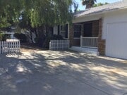 Photo - 20957 Community St