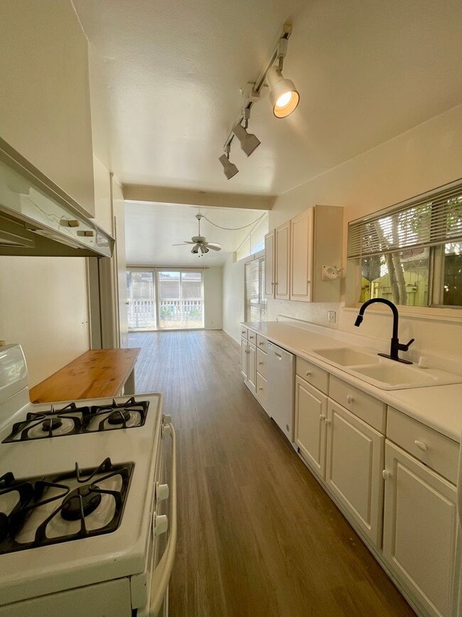 Photo - Classic Pierpont Beach House | 10-Month Lease | Just Steps to the Sand