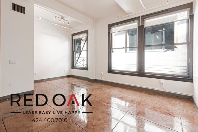 Building Photo - 430 S Broadway Unit 511