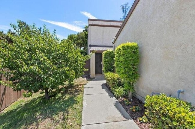 Building Photo - 5095 Lambert Ln