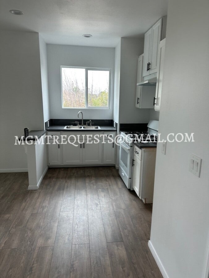 Photo - 555 N La Cadena Dr Unit 3