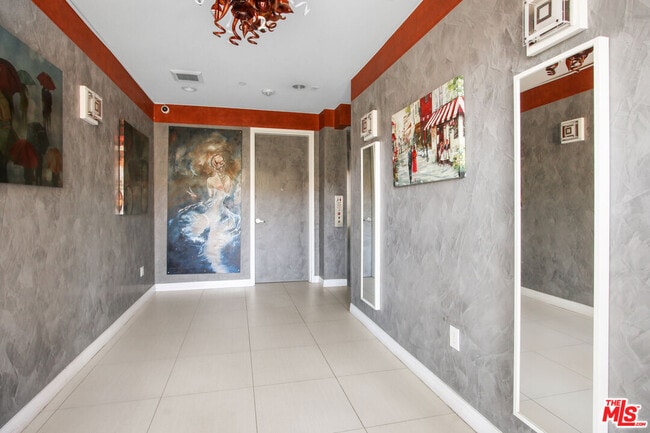 Photo - 819 S Holt Ave Unit 201