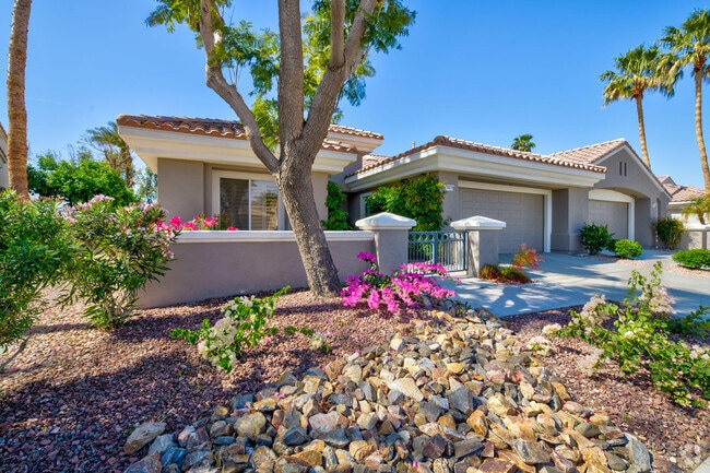 Building Photo - 78829 Putting Green Dr Rental