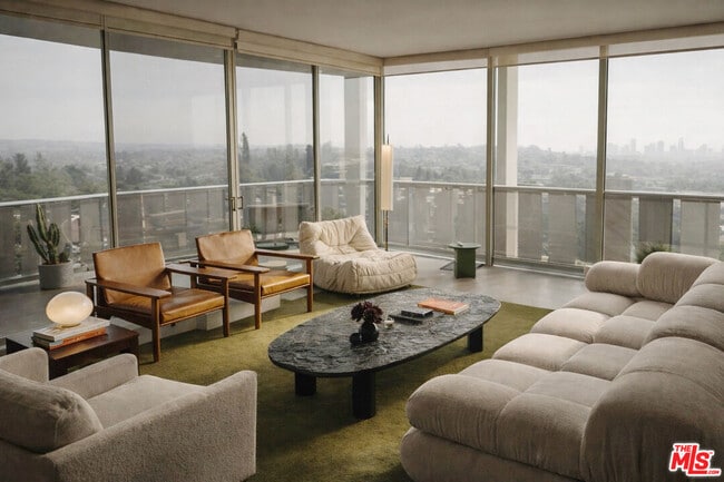 Building Photo - 4455 Los Feliz Blvd Unit 1101