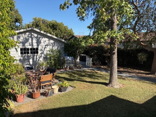 Photo - 925 1/2 N Maple St Unit 925