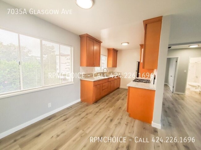 Photo - 7035A Glasgow Ave