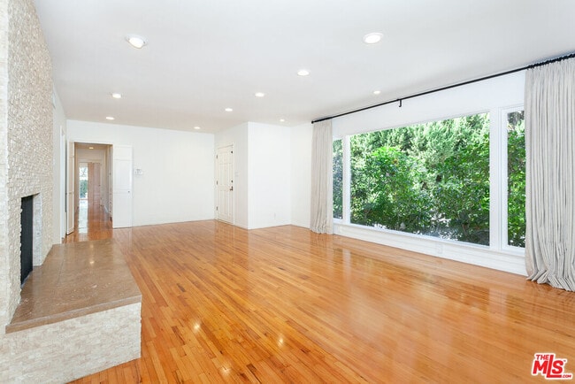 Photo - 9534 Gloaming Dr