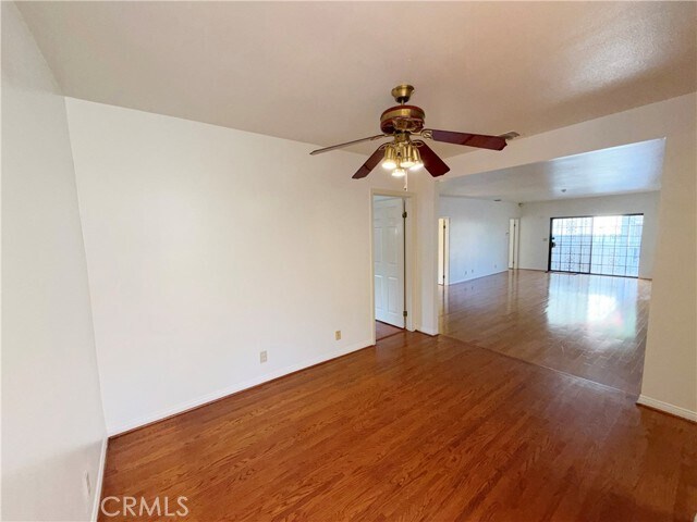 Photo - 1050 Mayflower Ave