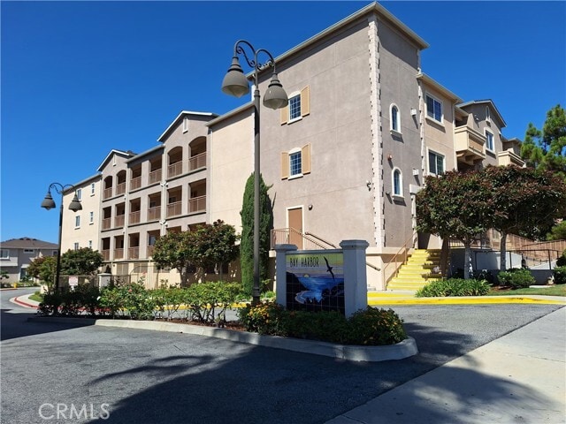 Building Photo - 1435 Lomita Blvd Unit 101