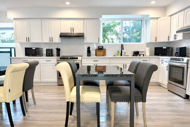 Photo - 1597 W 37th St Unit 1597 W 37th St