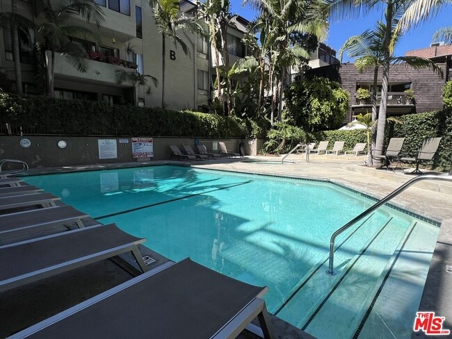 Photo - 950 Kings Rd Unit 268