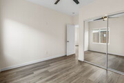 Photo - 2217 Columbia St Townhome