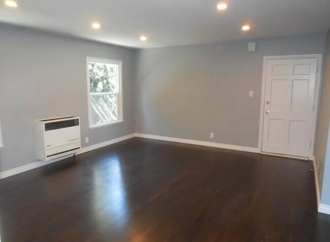 Building Photo - 5422 Glen Ellen Pl Rental