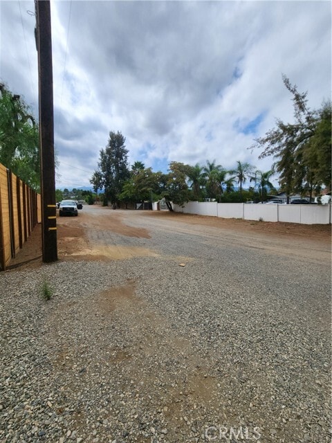 Photo - 19380 Quebec Ave