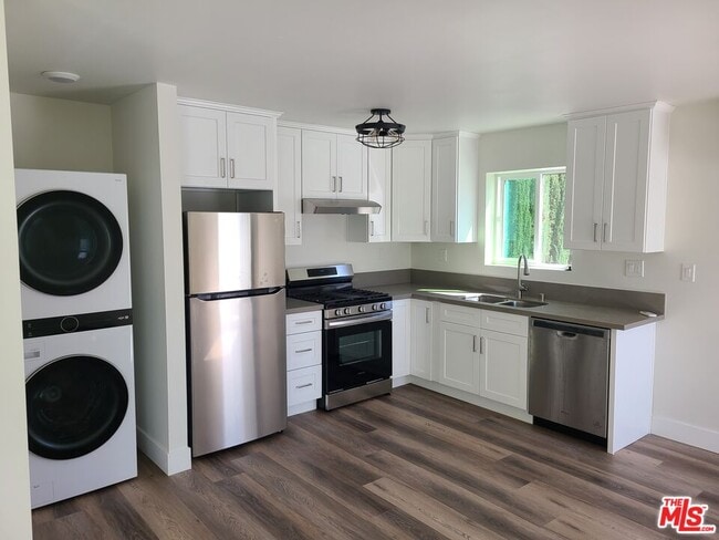 Building Photo - 19115 Bessemer St