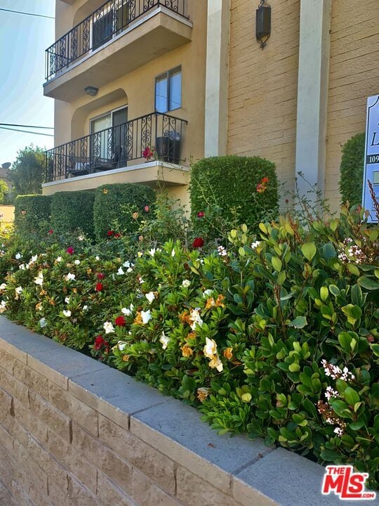 Photo - 1097 S Bedford Dr