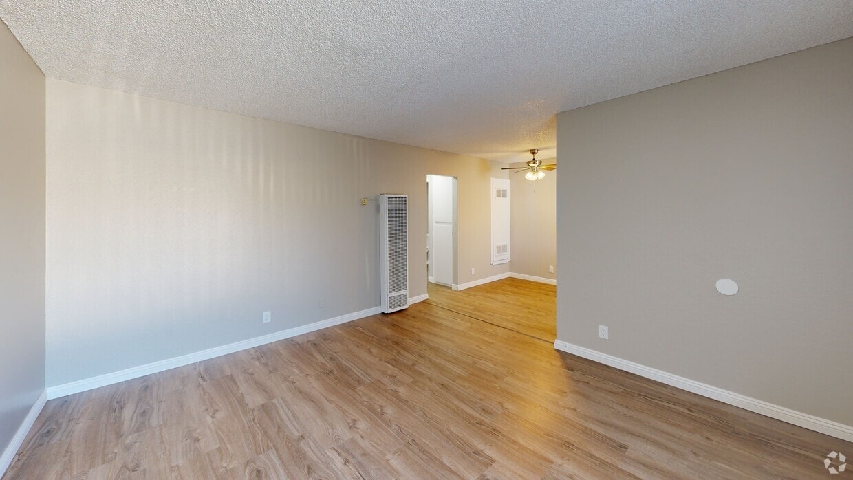3D Tour - 1356 W Stoneridge Ct.