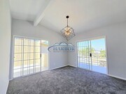 Photo - 855 W 2nd St