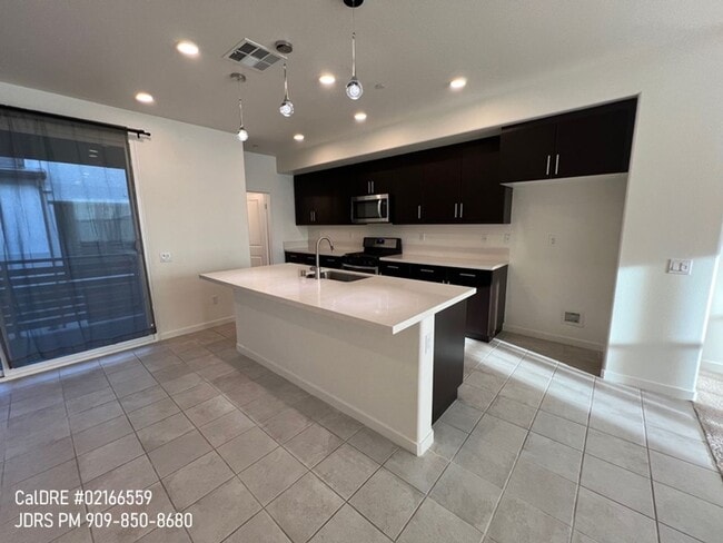 Photo - Rancho Cucamonga 4 Bedroom Condo