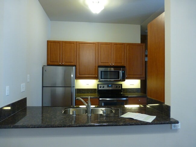 2BD 2BA Condo with 2 Assigned Parking in P... - 2BD 2BA Condo with 2 Assigned Parking in P...