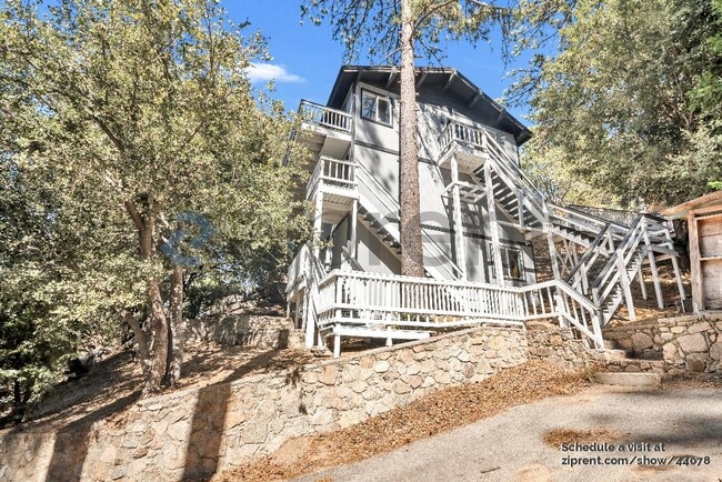 Building Photo - 129 Zermatt Dr Rental