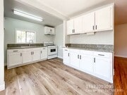 Photo - 2159 Clifford St