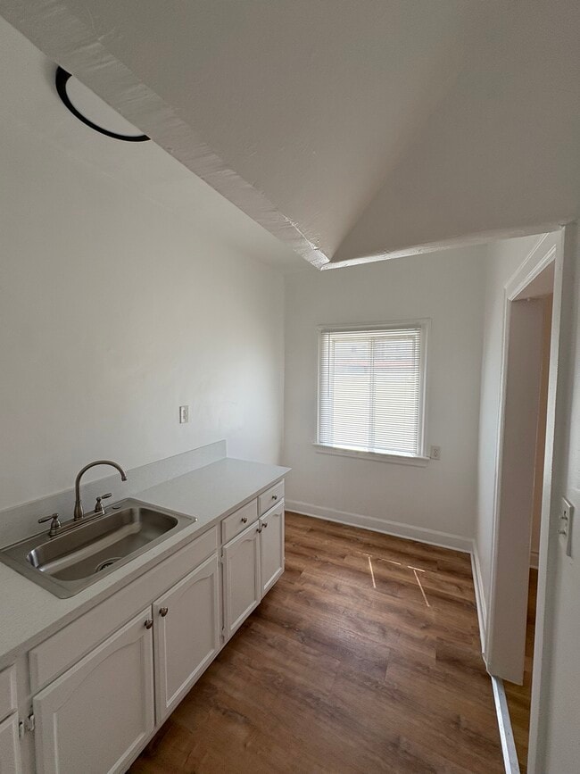 Photo - 255 S Catalina St