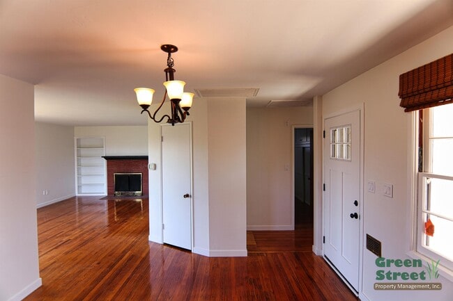 Photo - 2974 Maple Ct