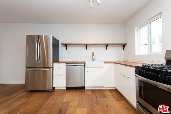 Photo - 3933 Marathon St Unit 205B