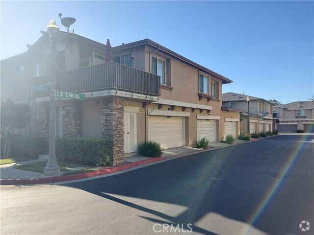 Building Photo - 17811 Cottonwood Ct Rental
