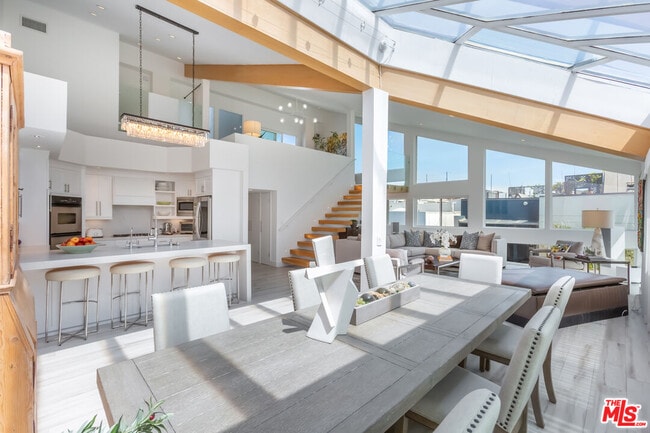 Photo - 18 Union Jack St Unit 302