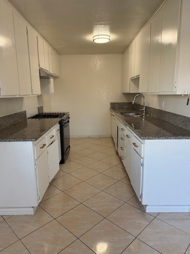 Photo - 7782 Newman Ave Unit 1