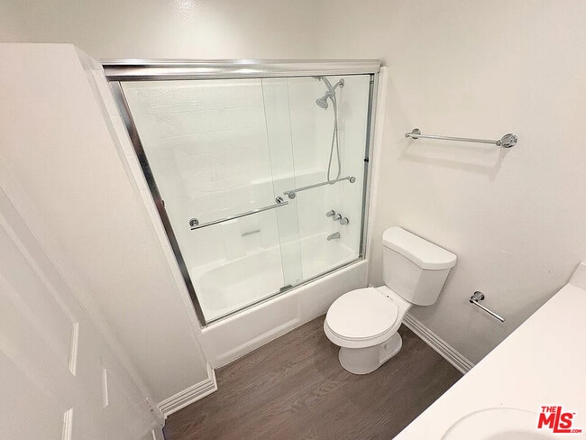 Photo - 1585 Manning Ave Unit 2