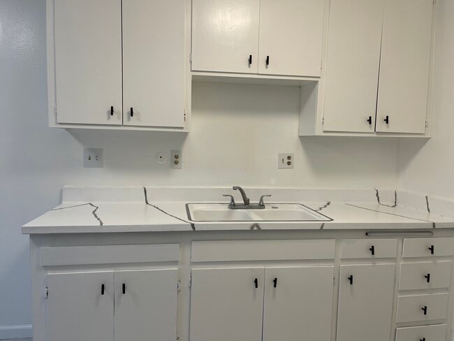 Photo - 2131 1/2 S Broden St