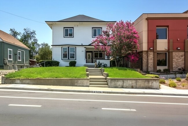 Building Photo - 4224 Brockton Ave