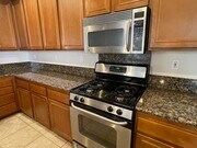 Photo - 678 Kellogg St