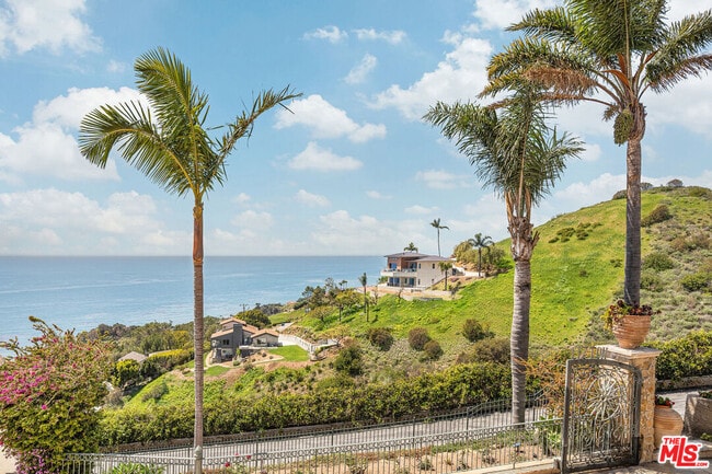 Photo - 4440 Encinal Canyon Rd Unit #GH