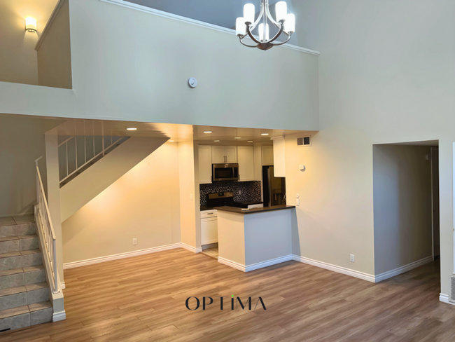 COMING SOON! - Beautifully Updated 3-Bedro... - COMING SOON! - Beautifully Updated 3-Bedro... Condo Unit 215