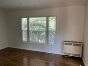 Photo - 1049 N Stanley Ave Apartments