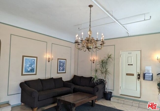 Photo - 665 Cochran Ave Unit 100