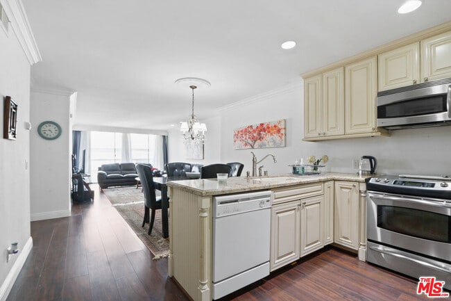 Photo - 10751 Wilshire Blvd Condo Unit 906