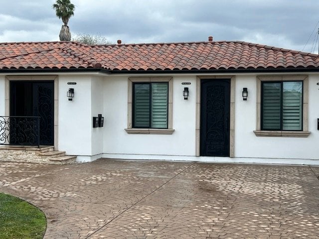Building Photo - 8145 Valdina Dr