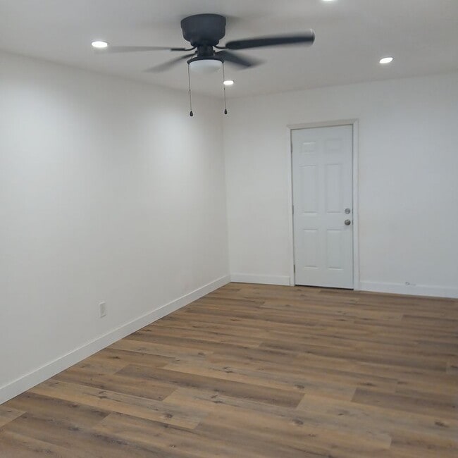 Photo - 7935 Cleon Ave